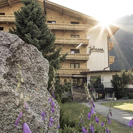 Hotel Johanna Mitten Im Oetztal Умгаузен Екстер'єр фото