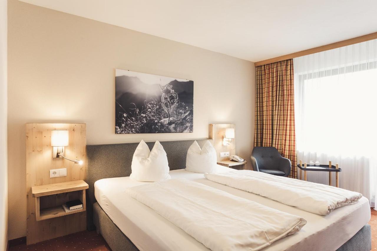 Hotel Johanna Mitten Im Oetztal Умгаузен Екстер'єр фото