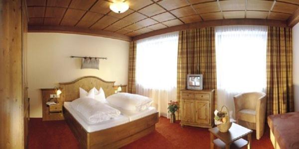 Hotel Johanna Mitten Im Oetztal Умгаузен Екстер'єр фото