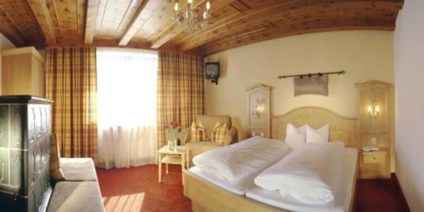 Hotel Johanna Mitten Im Oetztal Умгаузен Екстер'єр фото